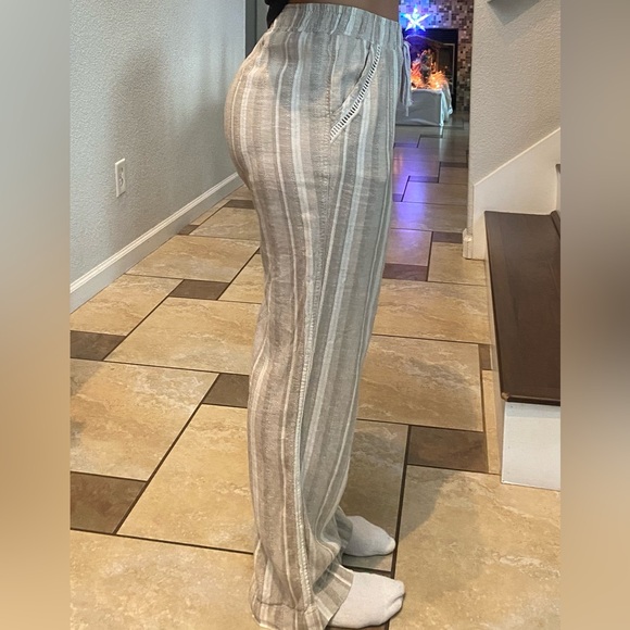 • Flowy Summer Pants • - Picture 3 of 6